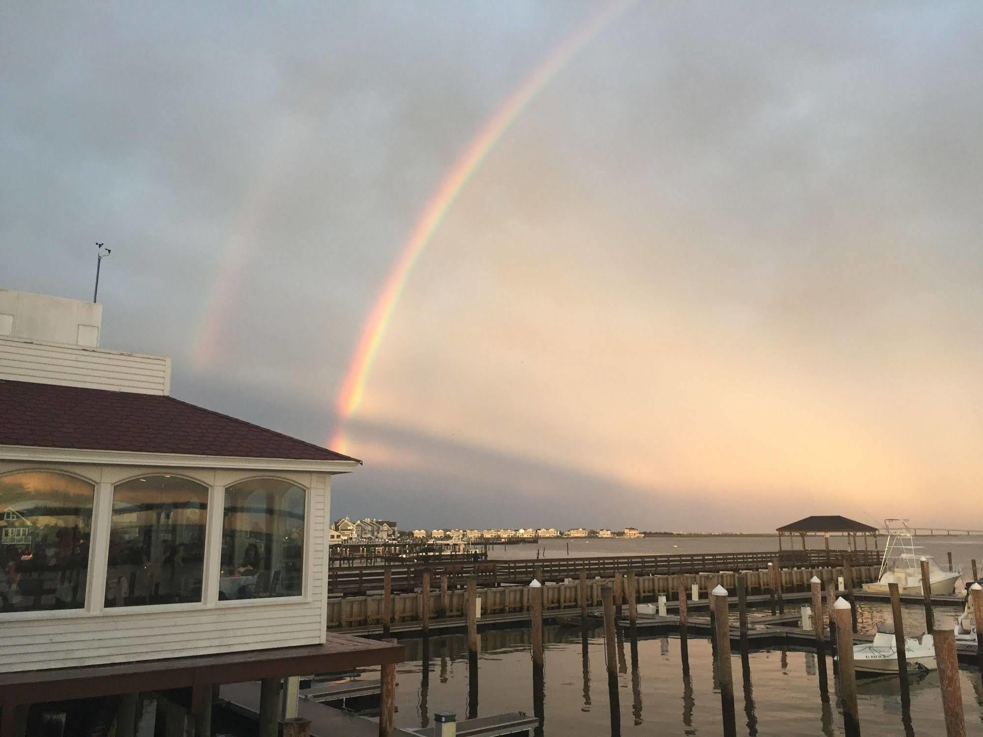 Tavern On The Bay Hotel - Frank Sinatra Suite Somers Point Eksteriør bilde