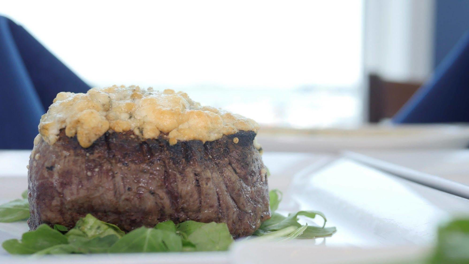 Tavern On The Bay Hotel - Frank Sinatra Suite Somers Point Eksteriør bilde